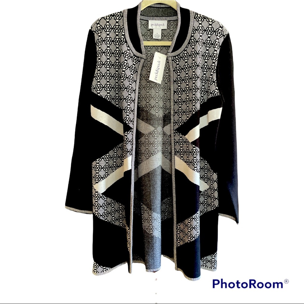 Peck & Peck black and white long sweater size medium